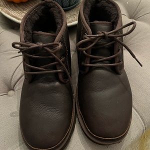 Mens size 10 UGG shoes
